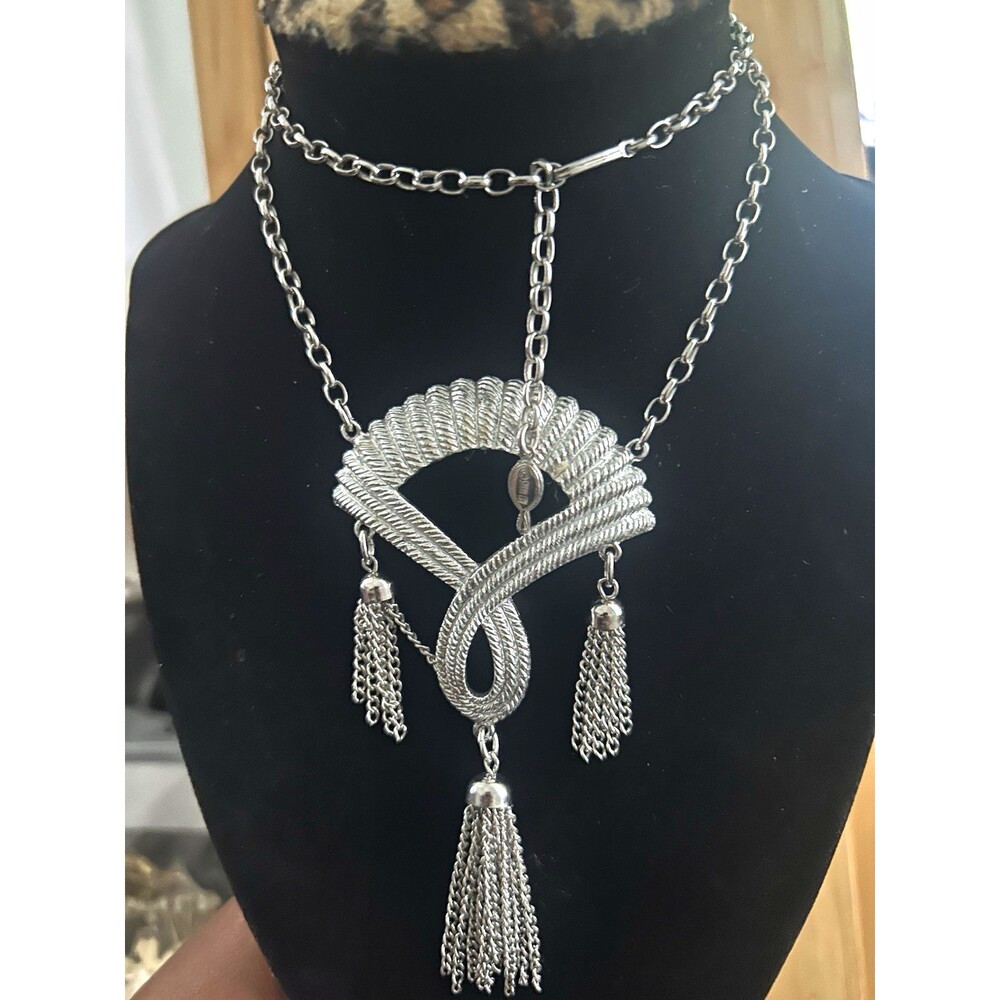 Vintage 1974 "Fanfare" silver-tone tassel pendant necklace by Sarah Coventry.